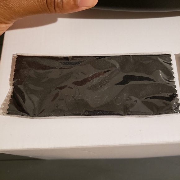 WOMEN VERSACE SHADES - Picture 8 of 8